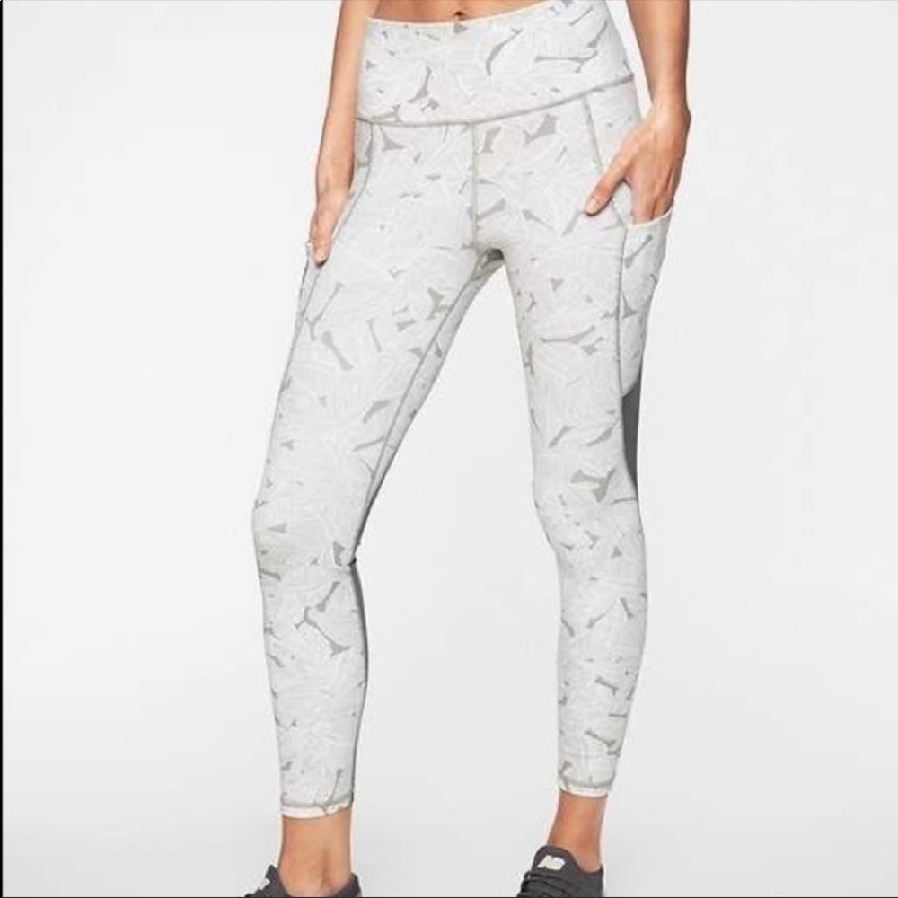 ATHLETA Palm Up for Anything Legging, Size S